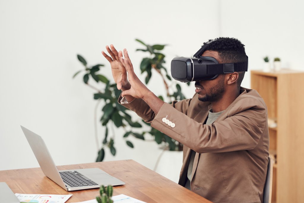 Build immersive training experiences with VR and AR.